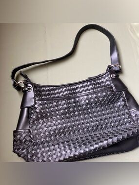 Woven Leather Shoulder Bag in Black